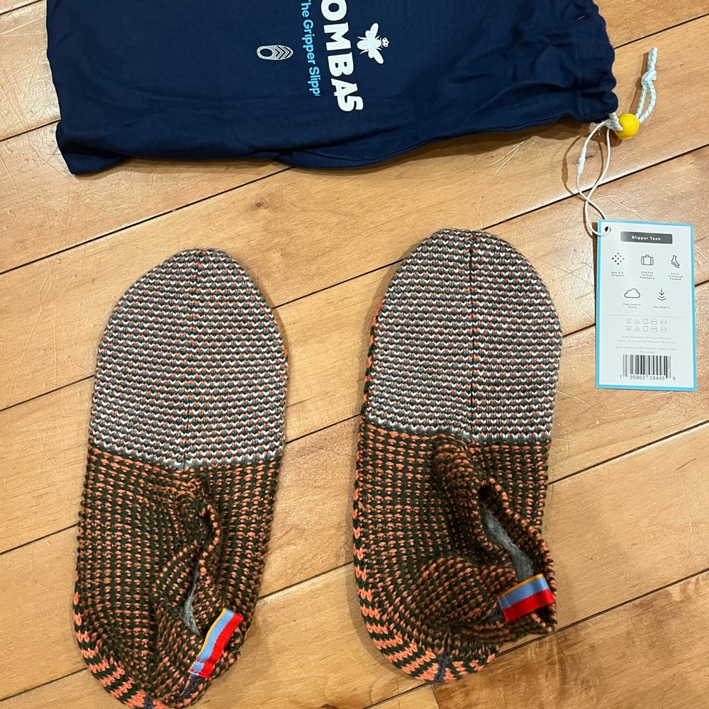 NWT Bombas Women’s Gripper Slipper - size M